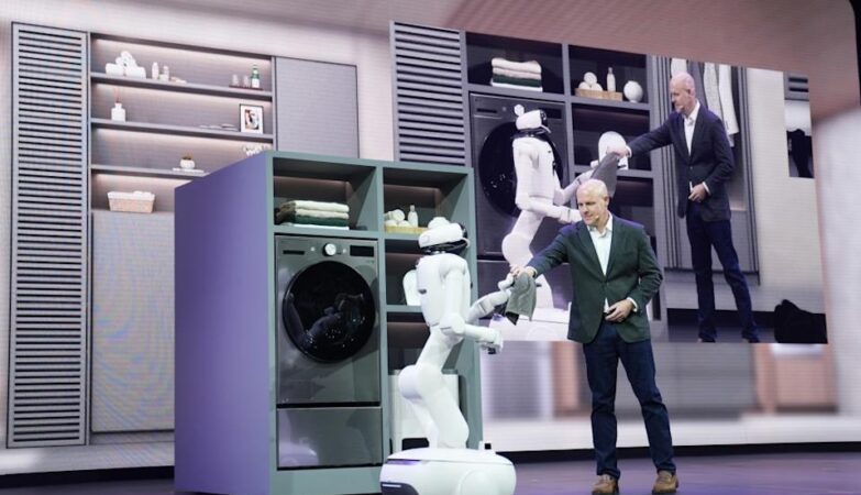 AI-Powered Pet Communication Tools: Are “Pet Phones” and Touchscreens the Future